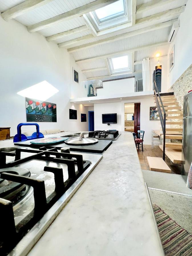 Casa Della Ghiacciaia Villa Capo dʼOrlando Exteriör bild